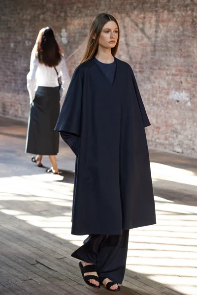 Look 19
